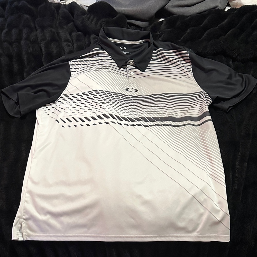 Oakley Men's Black and White Polo Shirt